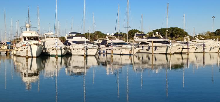 Aprilia Marittima - die größte Marina des Mittelmeers